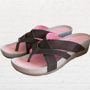 Baretraps platform flip flop sandals black grey pink Agatha size 8
